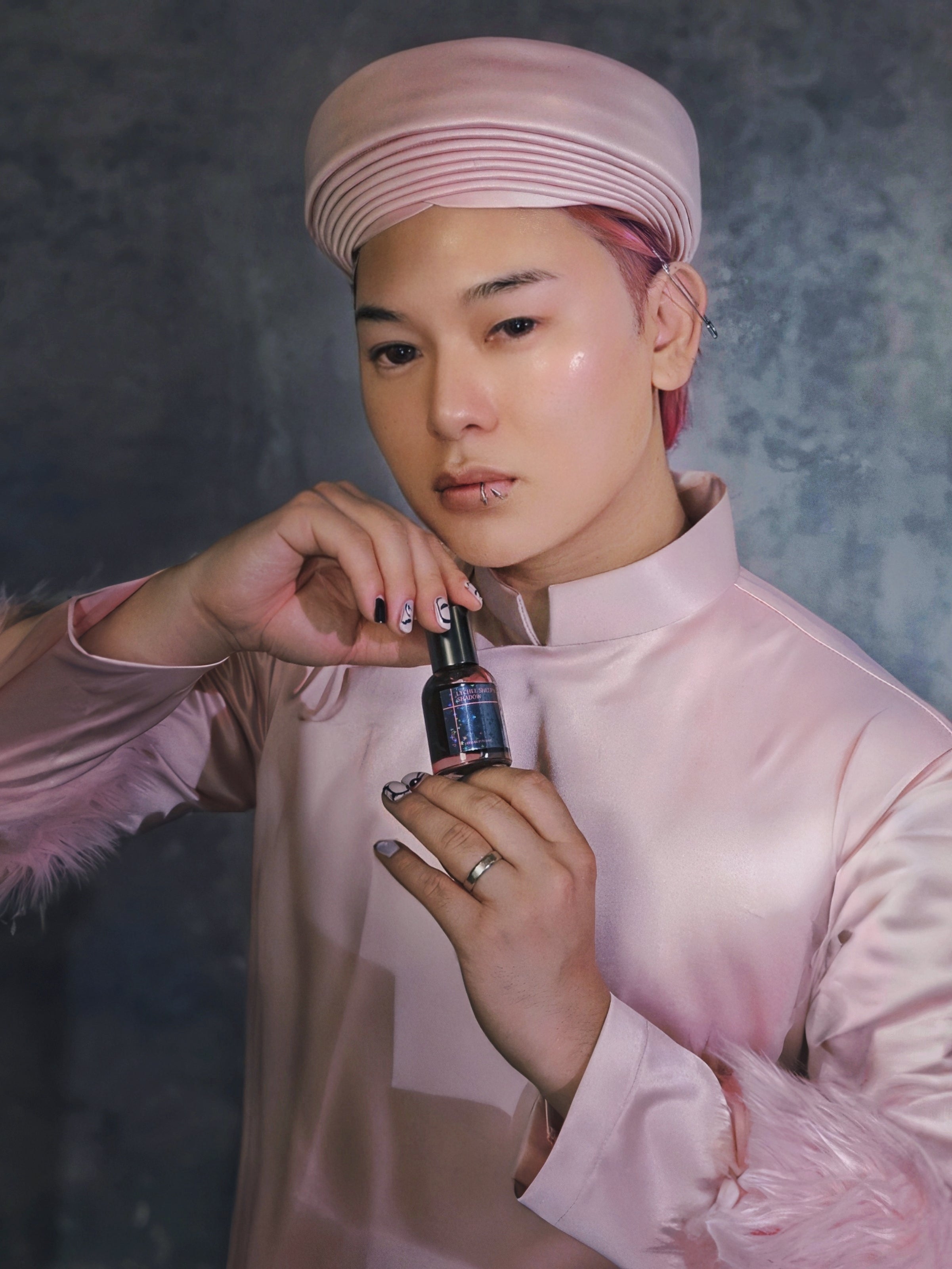 LYCHEE SHEEP's SHADOW [Earthy Lychee Chypre]